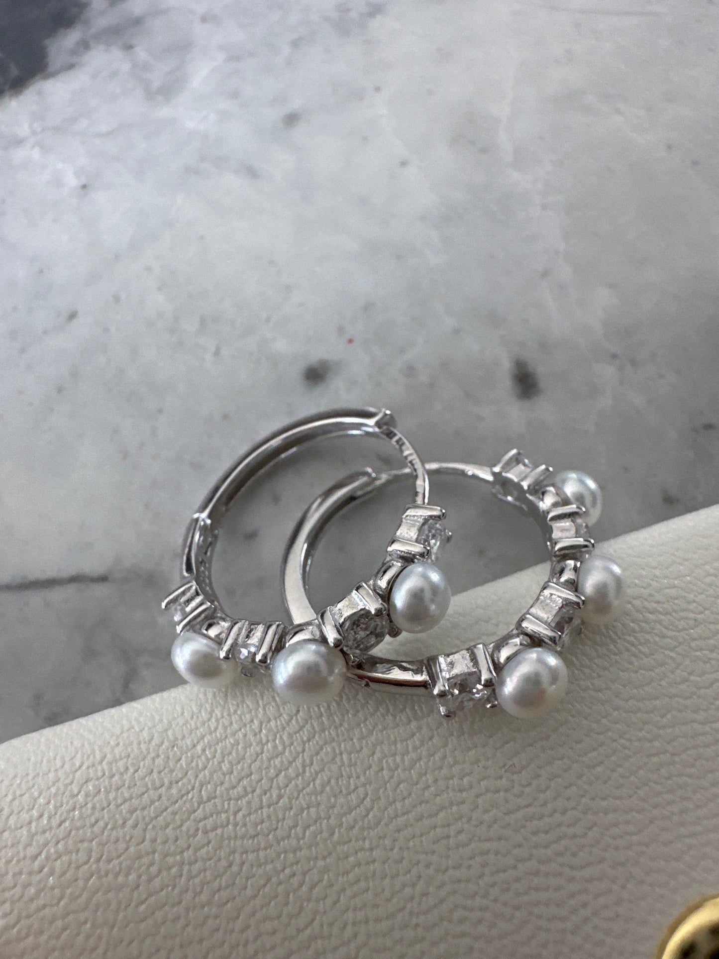 Bridal Pearl Hoops Silver 🤍