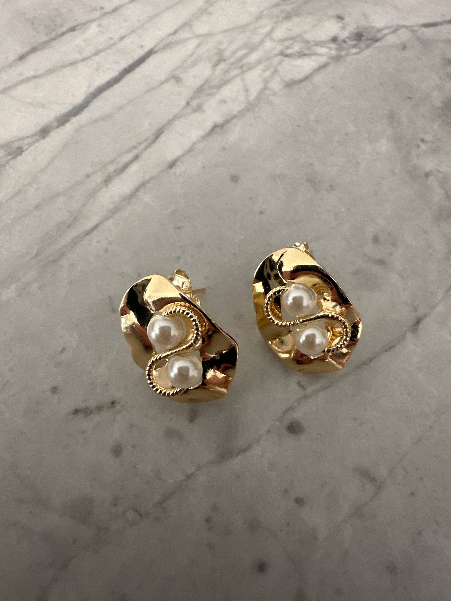 Snake Pearl Stud Earrings Gold