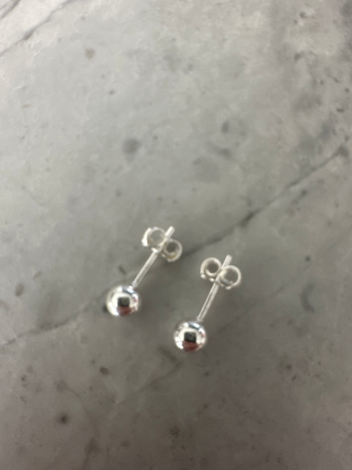 Small Ball Studs Silver