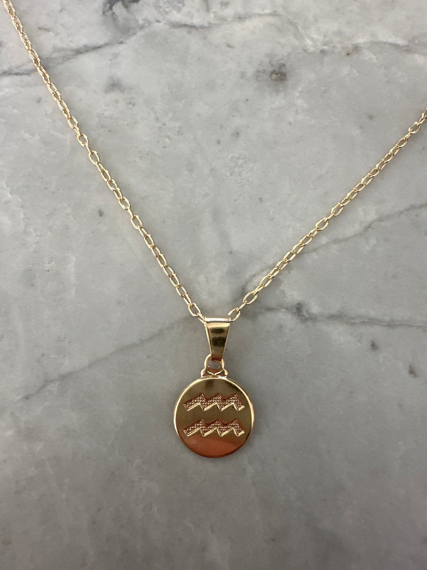Wave Pendant Necklace Gold