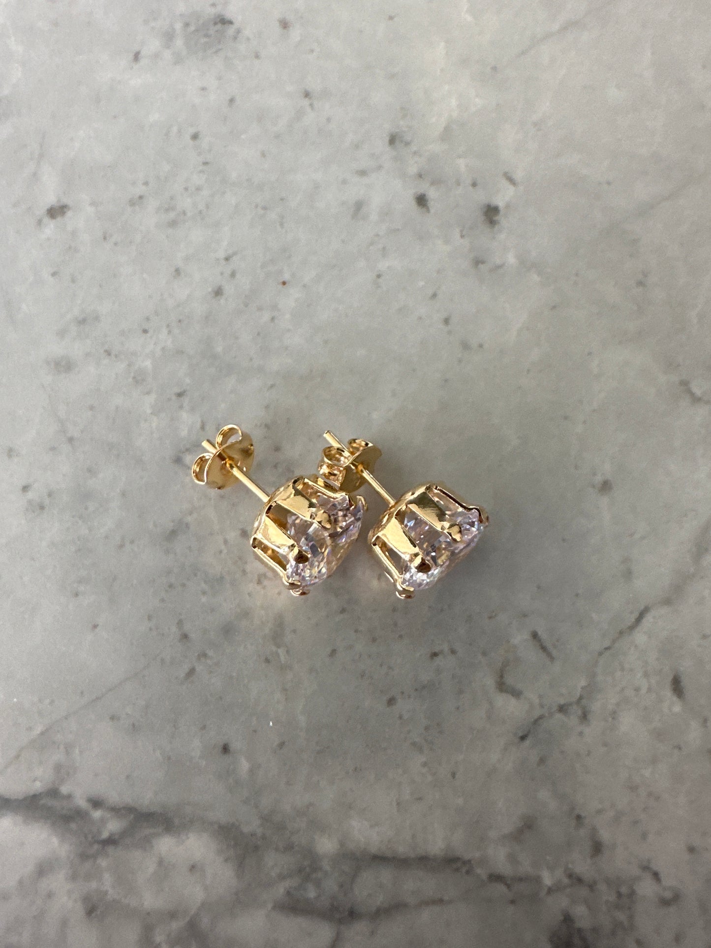 Giant Zircon Round Stud Earrings Gold (10mm)