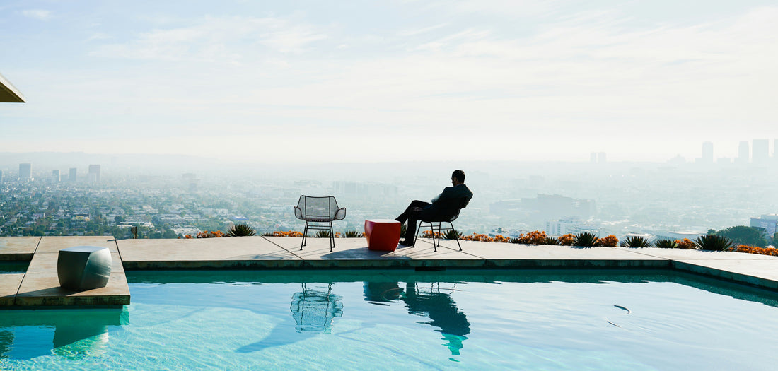 Want to Invest Like a Billionaire? Stop Following the Crowd