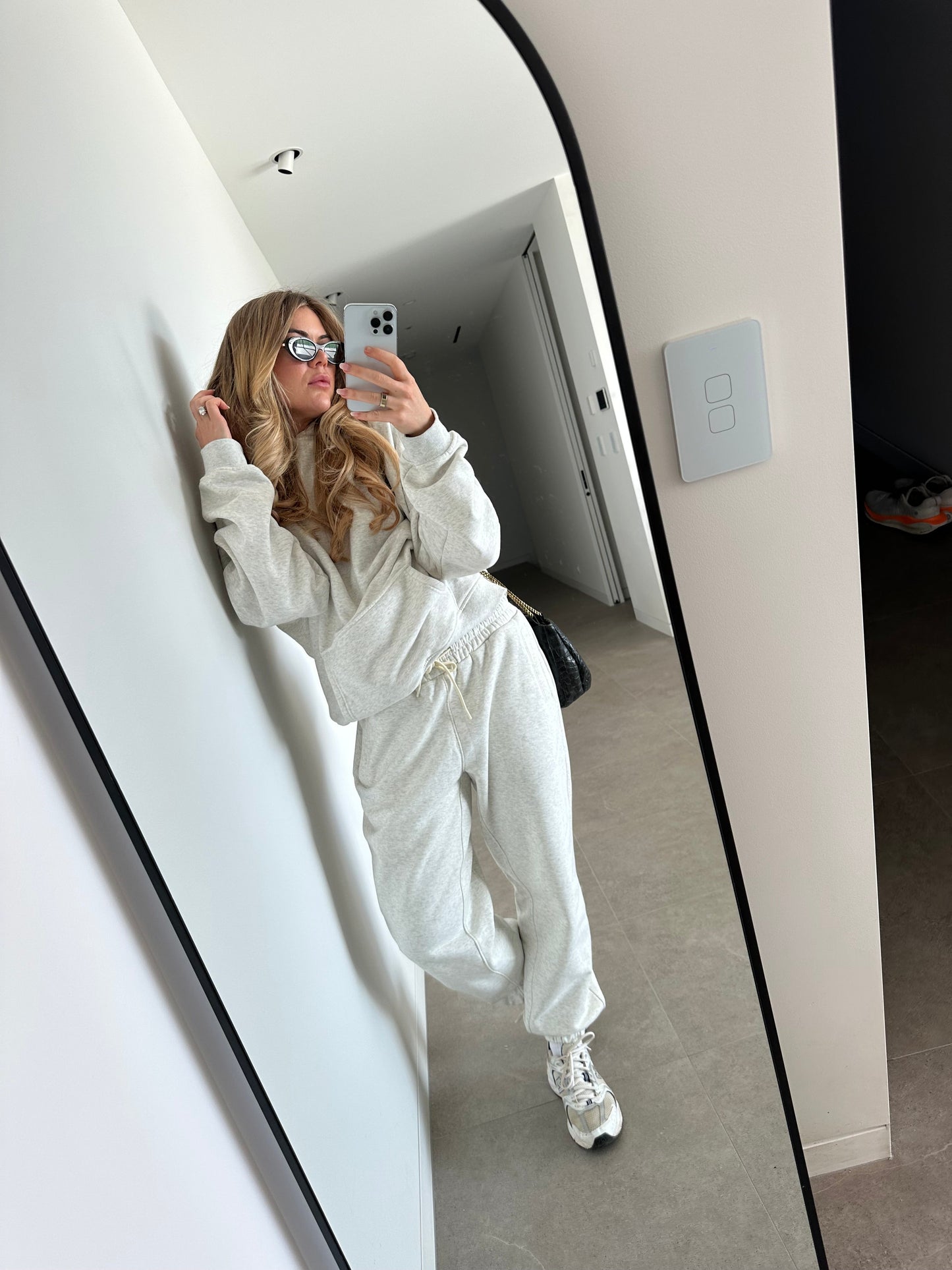 Oversized High-Quality Hoodie - WED SALE