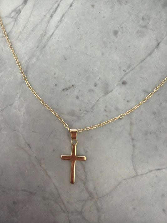 Cross Pendant Necklace in 18k gold-filled