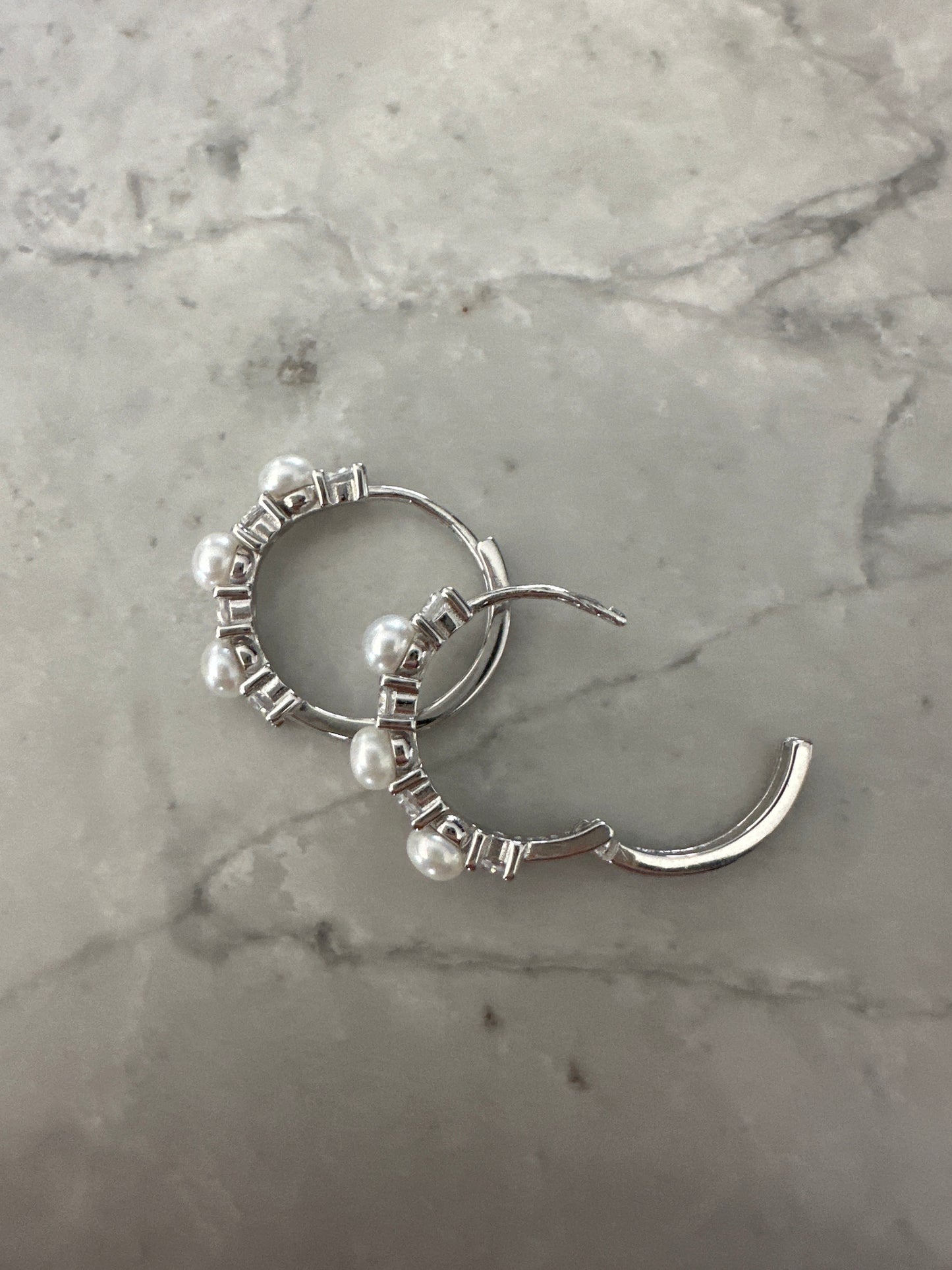 Bridal Pearl Hoops Silver 🤍