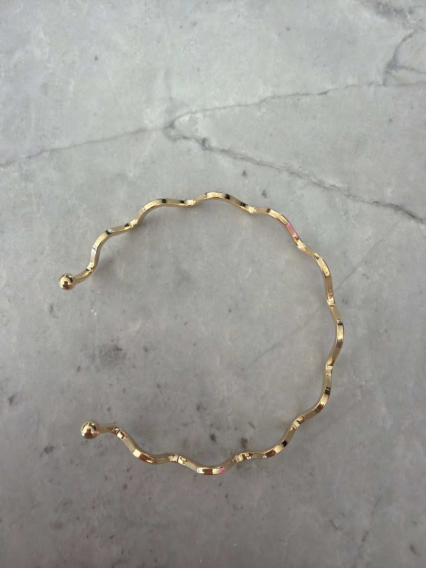 Zig zag cuff 18k gold filled
