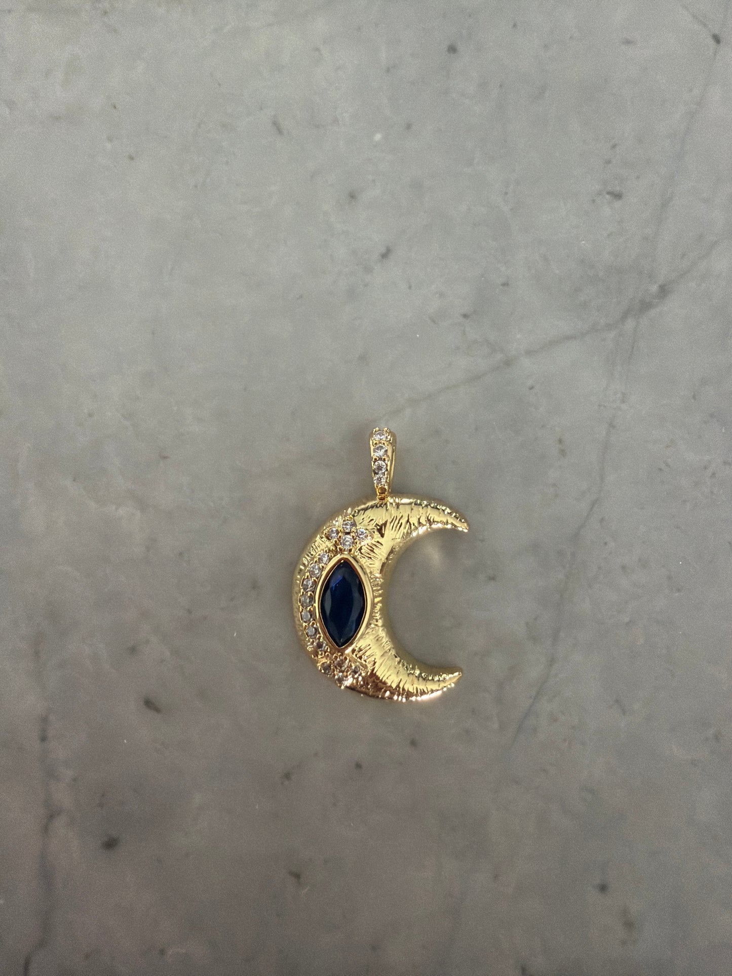 Crescent Moon Pendant | 18k Gold-Filled