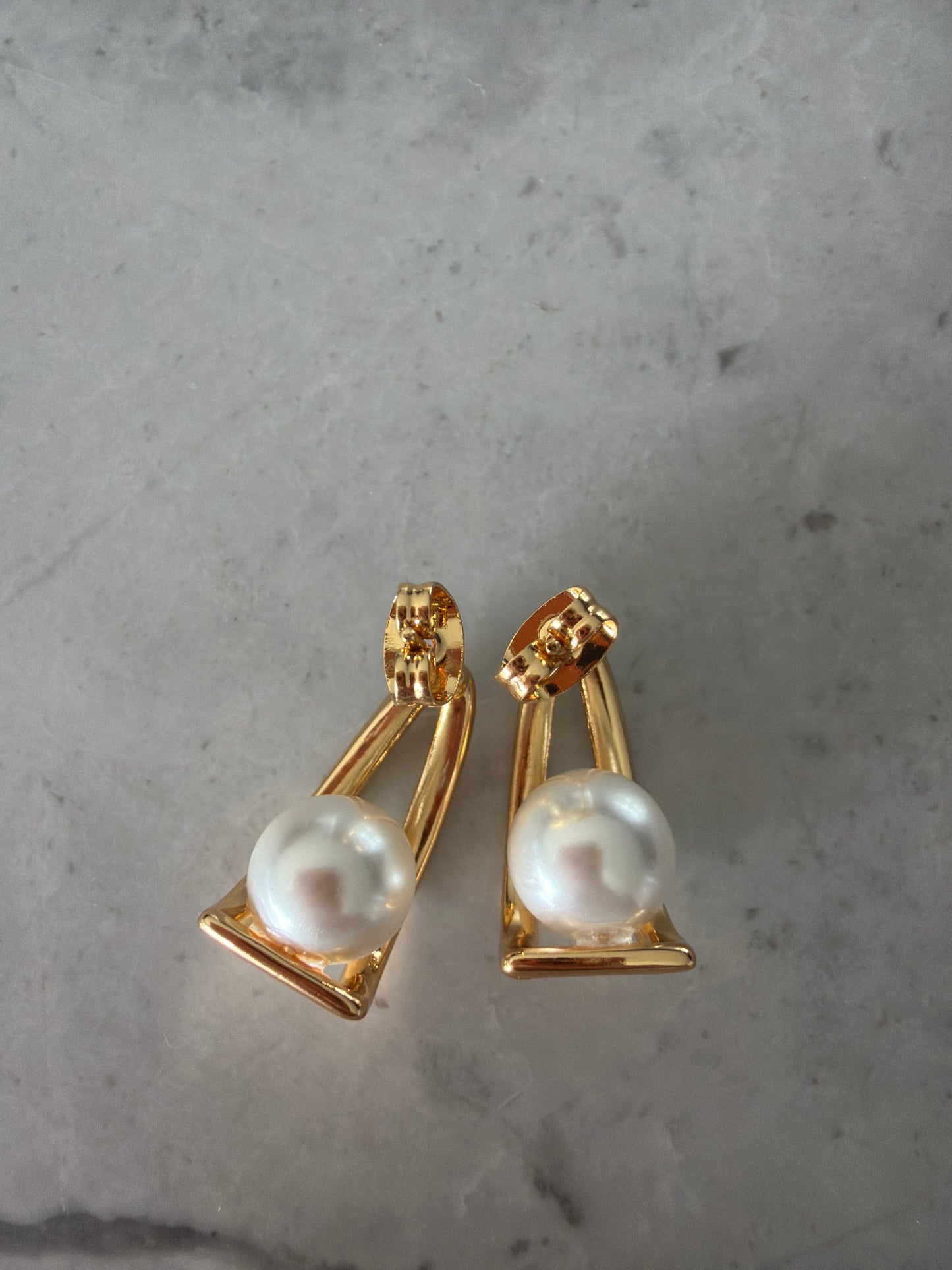 Everyday Modest Pearl Earrings 18k Gold Filled