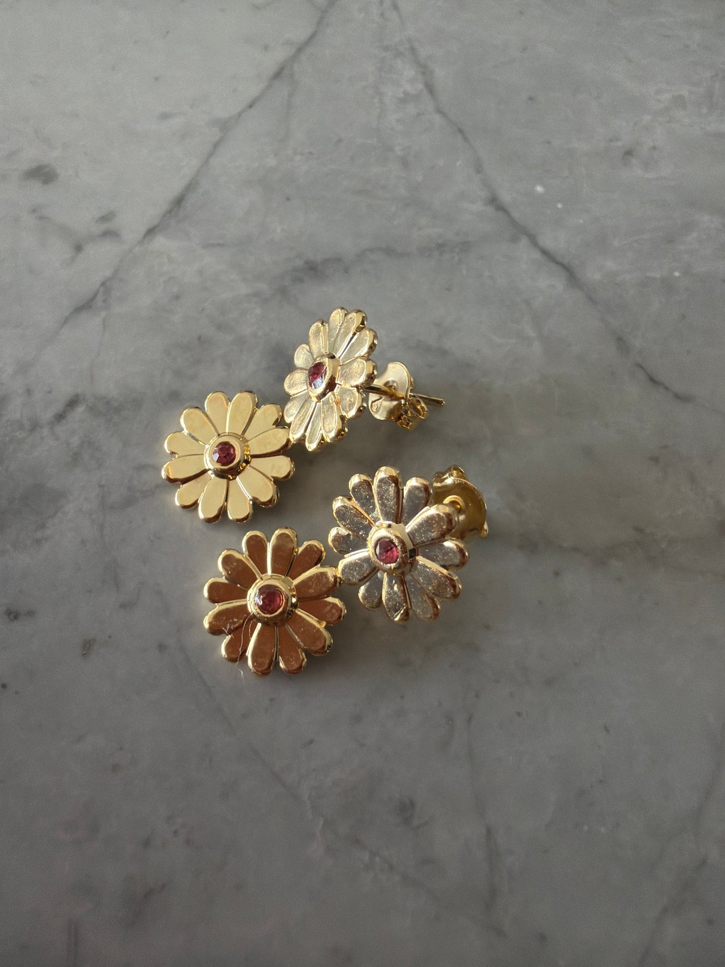 Daisy Italian Flower 18k gold filled earrings