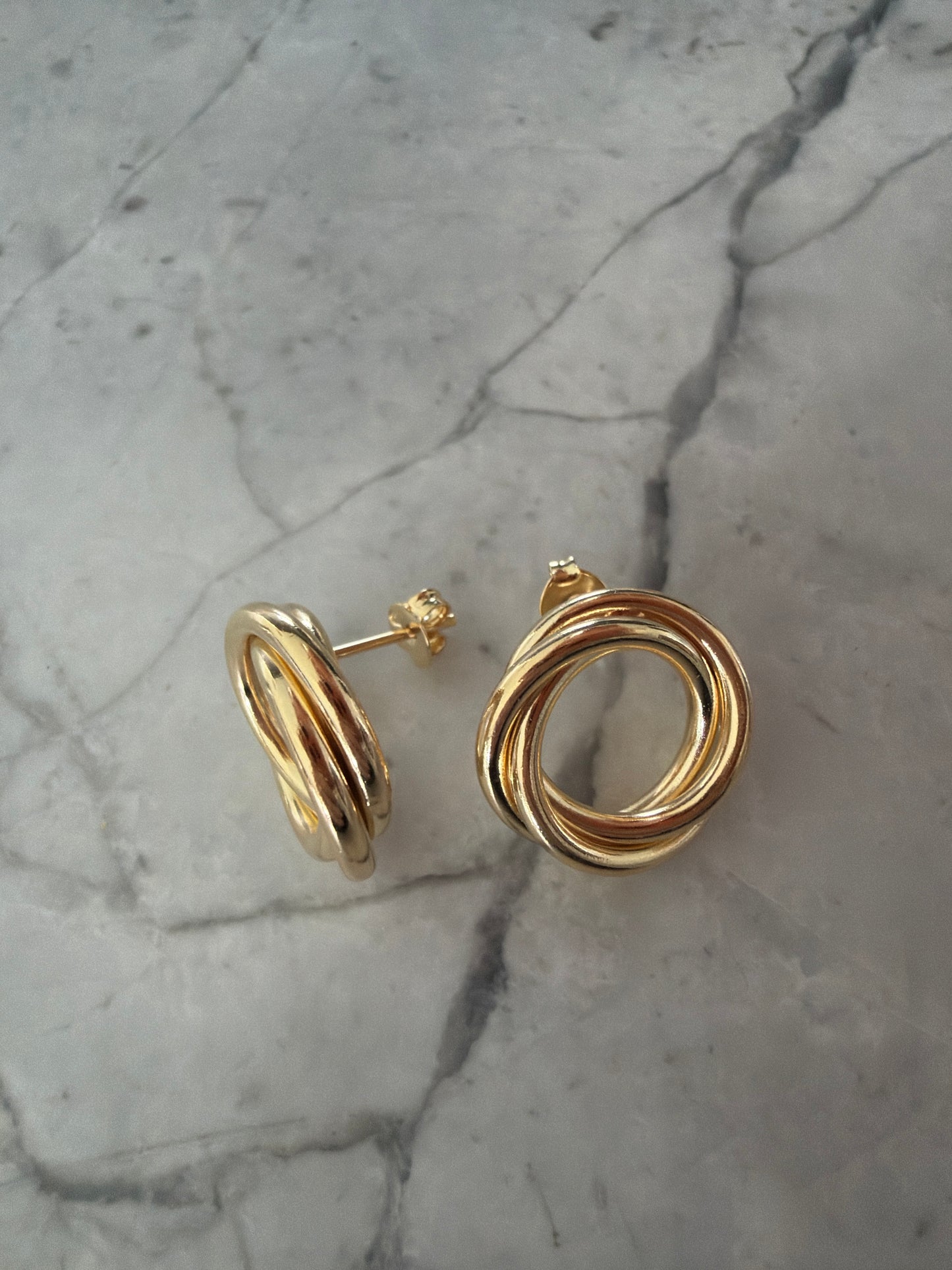 Kelli Everyday Round Knot Medium Gold Earrings