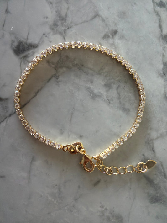 Sezzy cute tennis bracelet 18k gold-filled