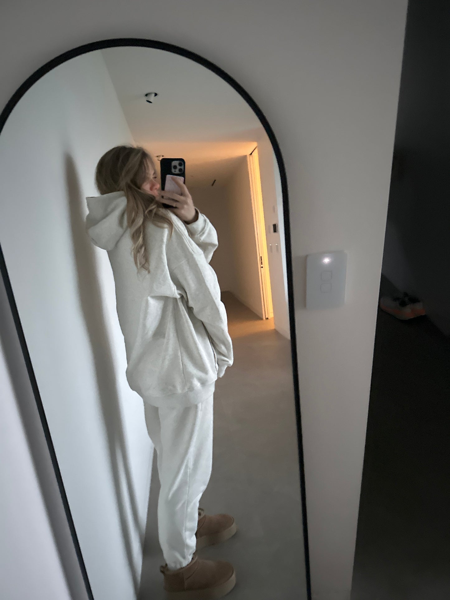 Oversized High-Quality Hoodie - WED SALE