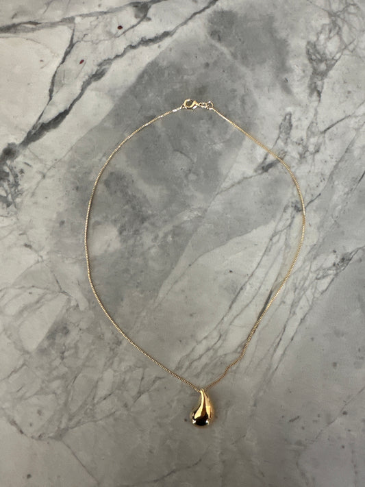 Teardrop necklace 18k gold-filled