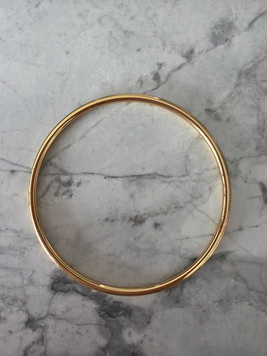 Claire Classic Round Waterproof Bangle