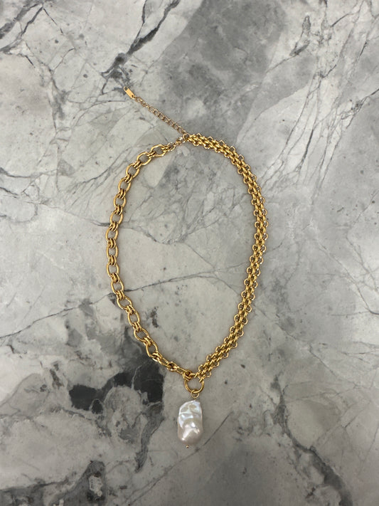 Baroque Pearl Statement Necklace Gold