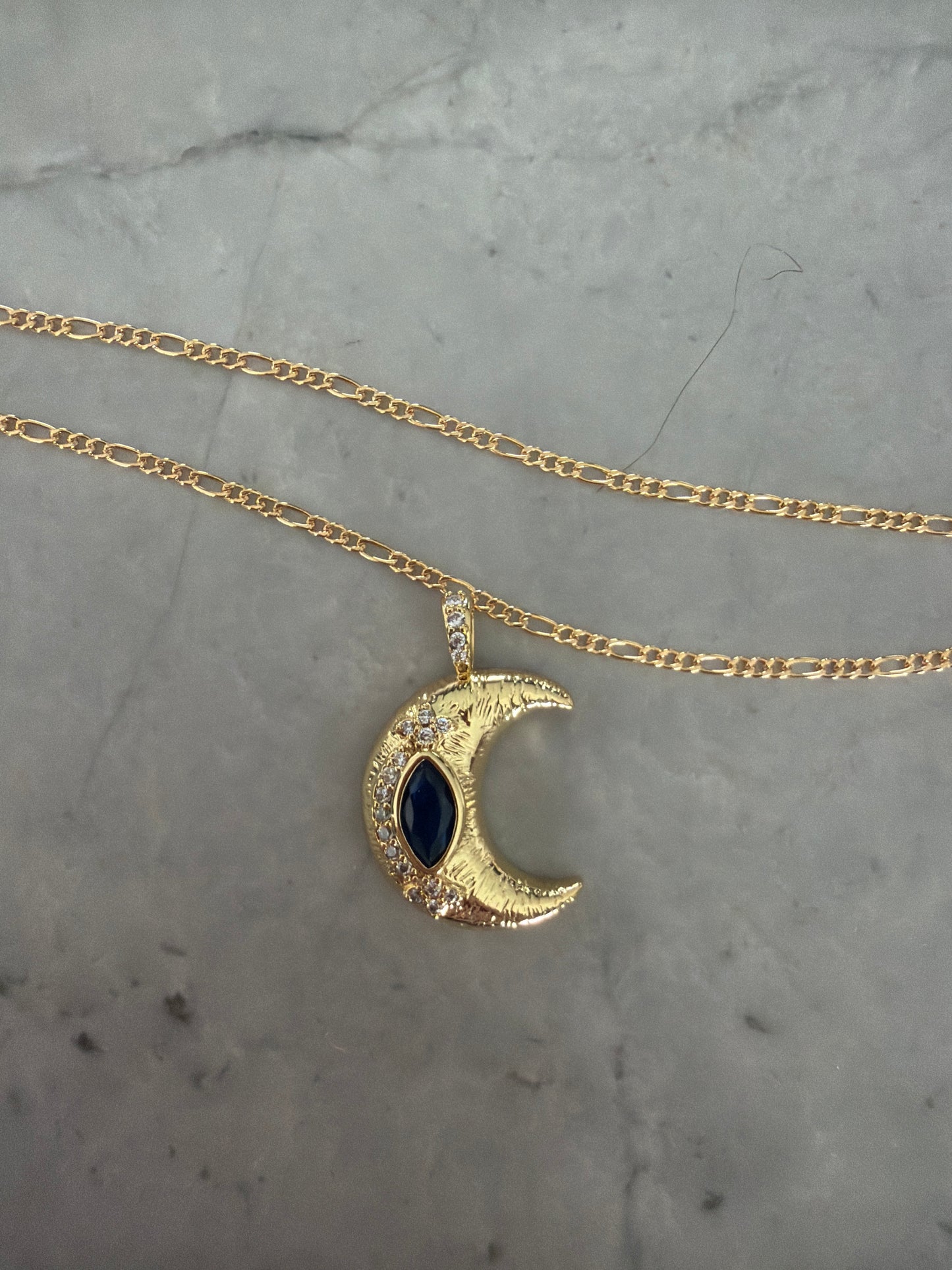 Crescent Moon Pendant | 18k Gold-Filled