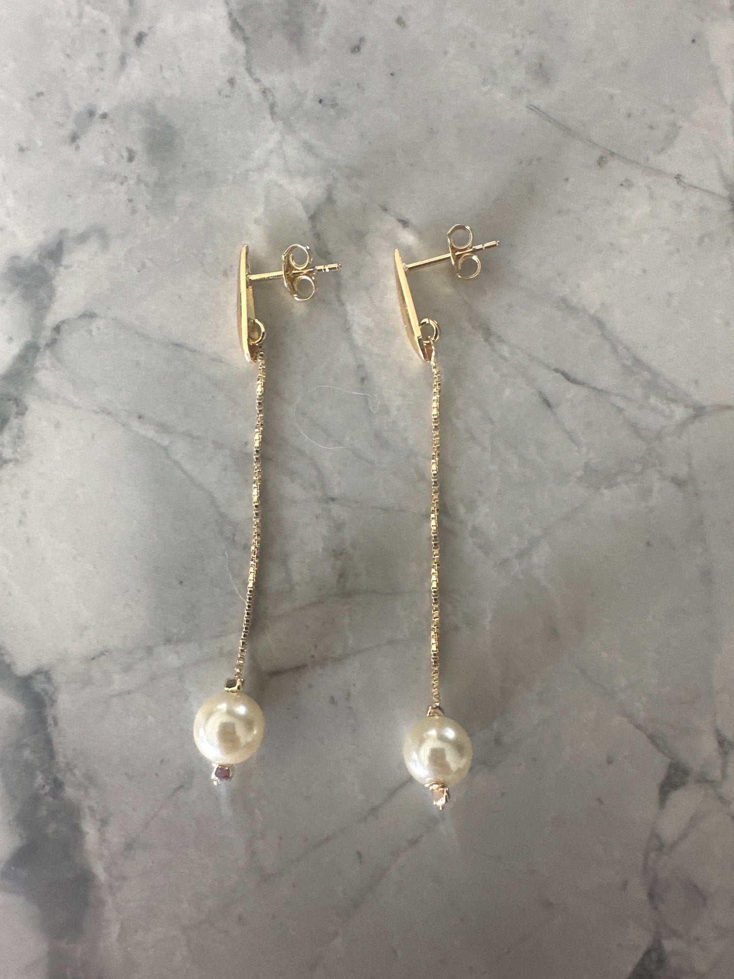 Pearl drop earrings gold