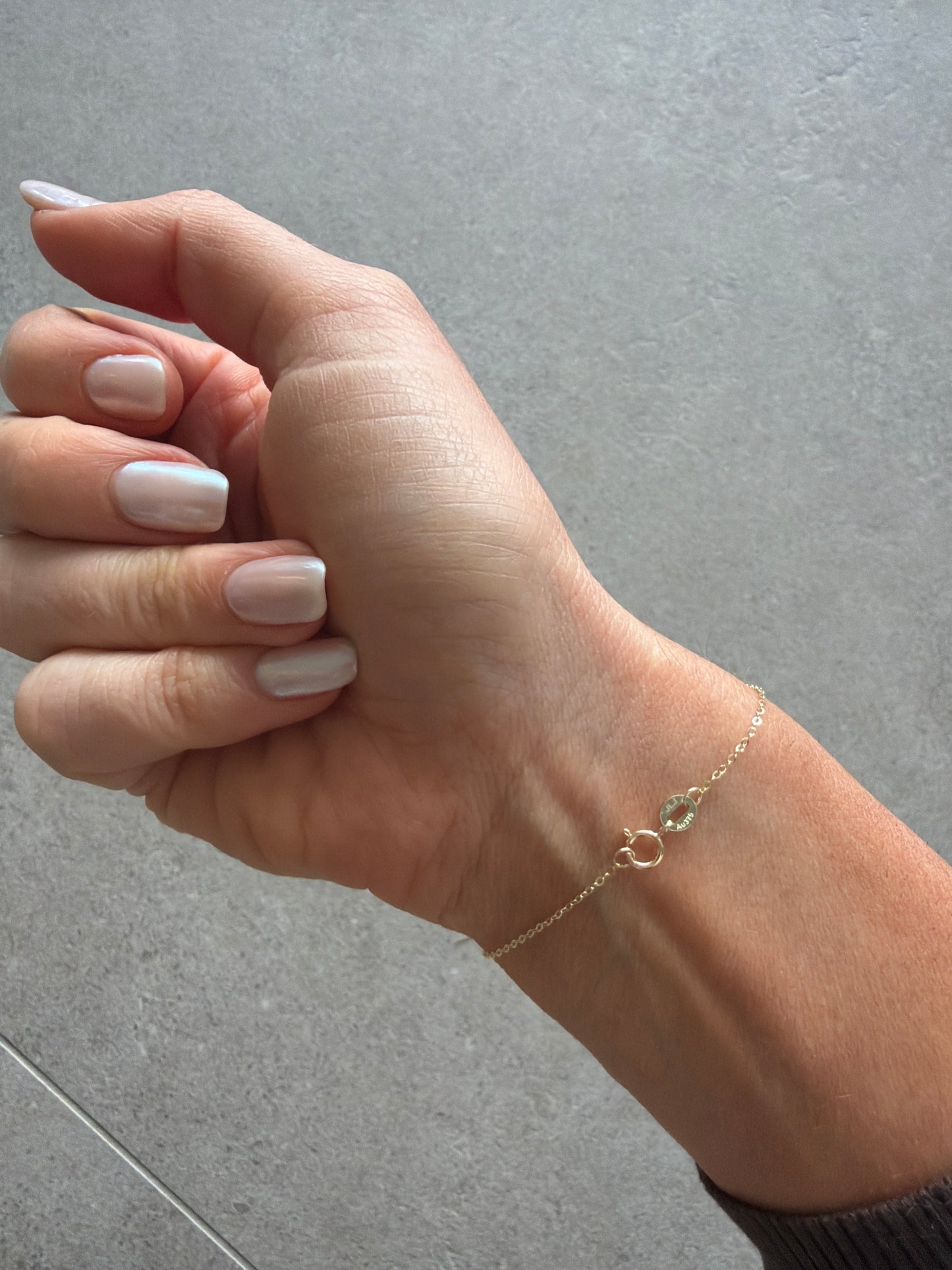 9k Solid Gold Dainty Bracelet