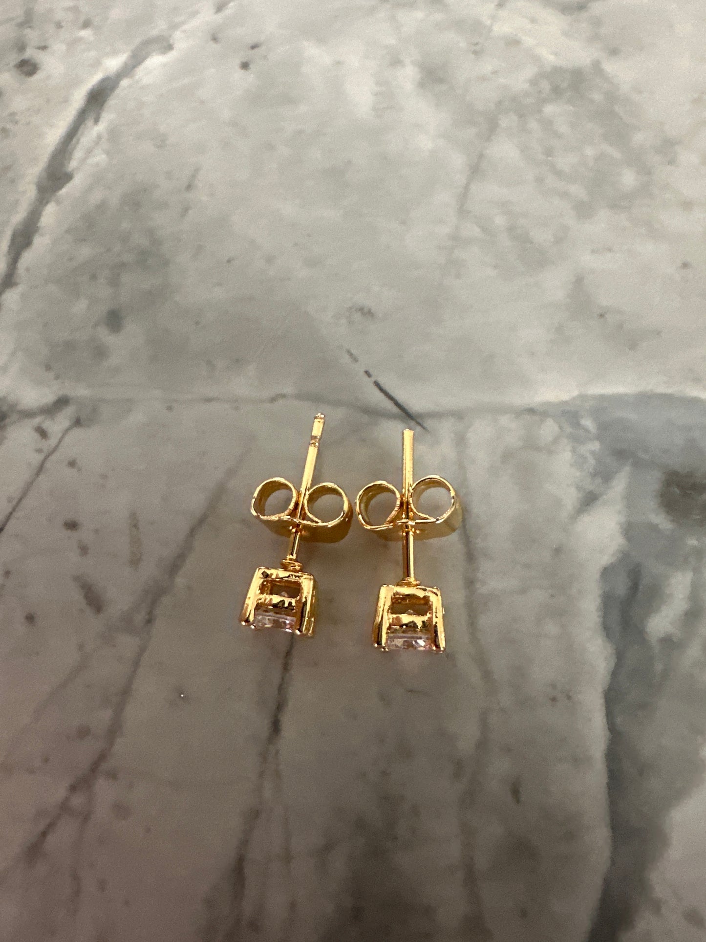 Everyday Stud Earrings Gold
