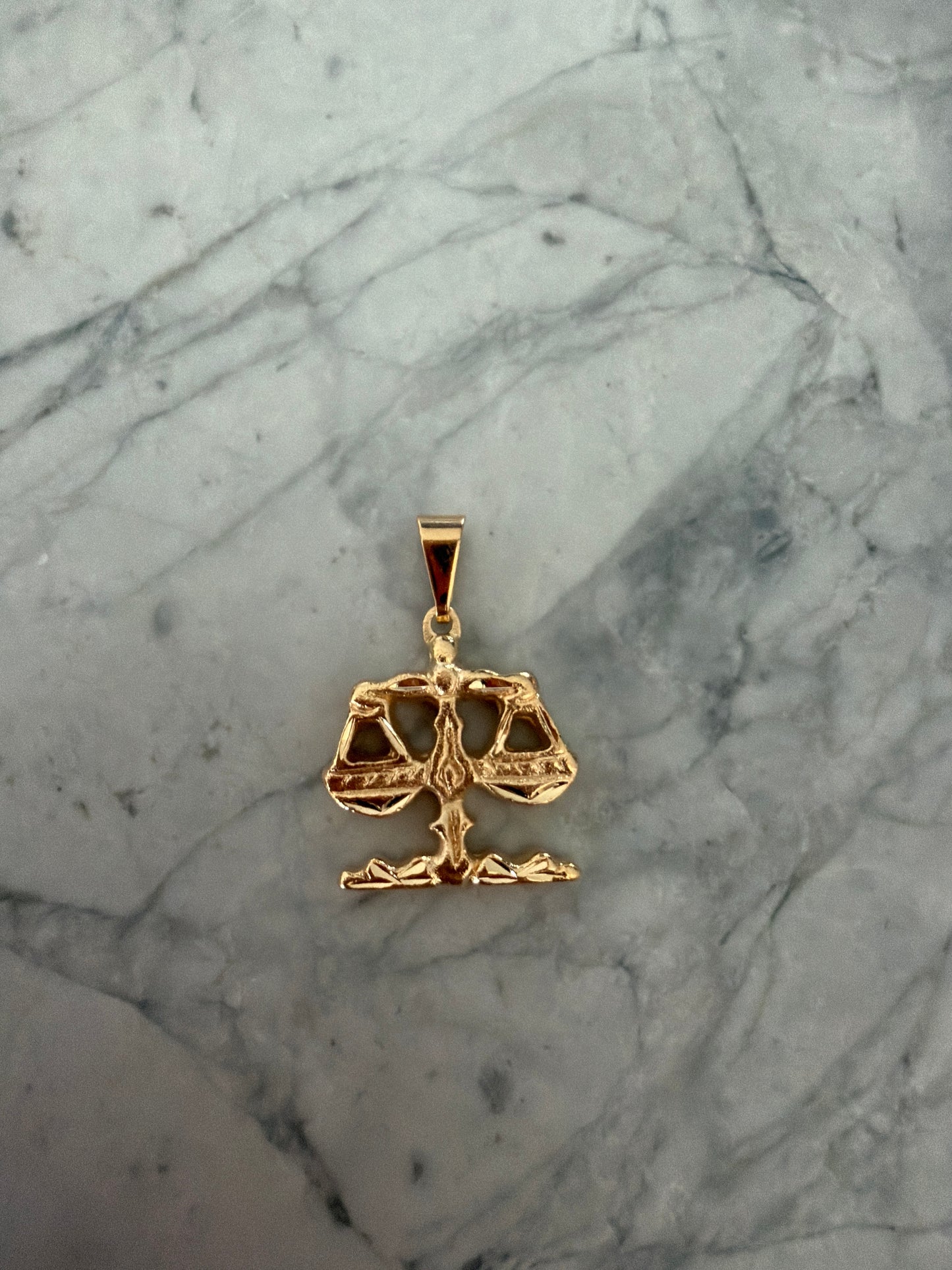 Small Pendant sample sale