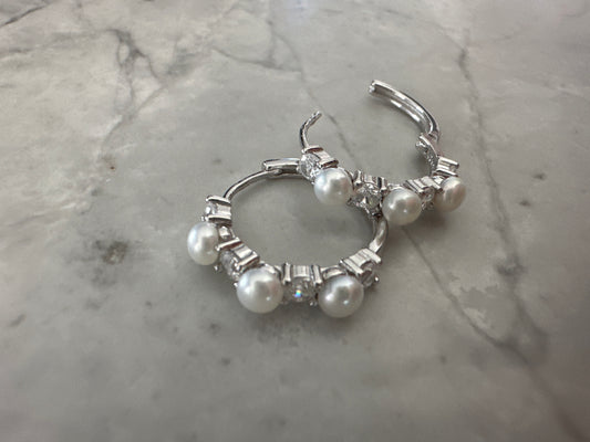 Bridal Pearl Hoops Silver 🤍
