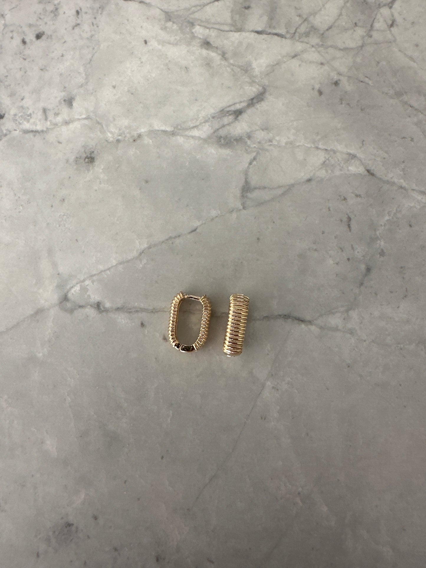 Ribbed Hoop Earrings Gold