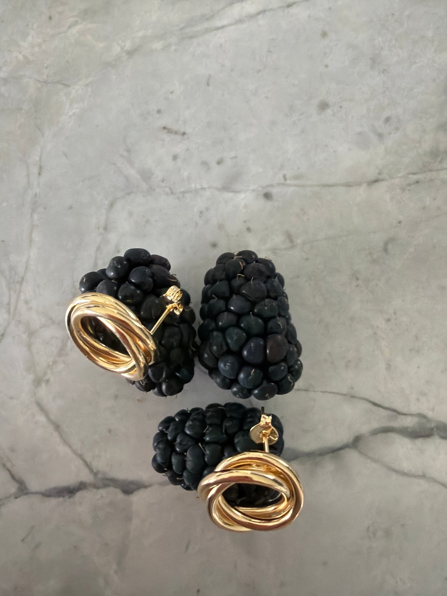 Kelli Everyday Round Knot Medium Gold Earrings