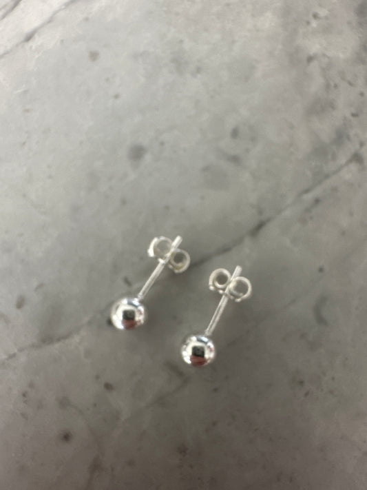 Small Ball Studs Silver
