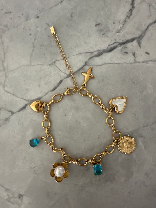 Charm - Hearts, Sun, Blue Gems & Flower Bracelet Gold - Sample Sale