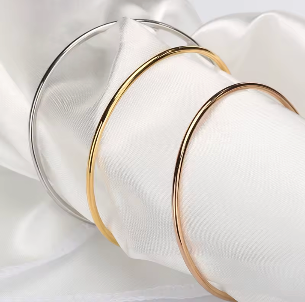 Jacqueline Lee Jewellery | Claire Classic Round Waterproof Bangle