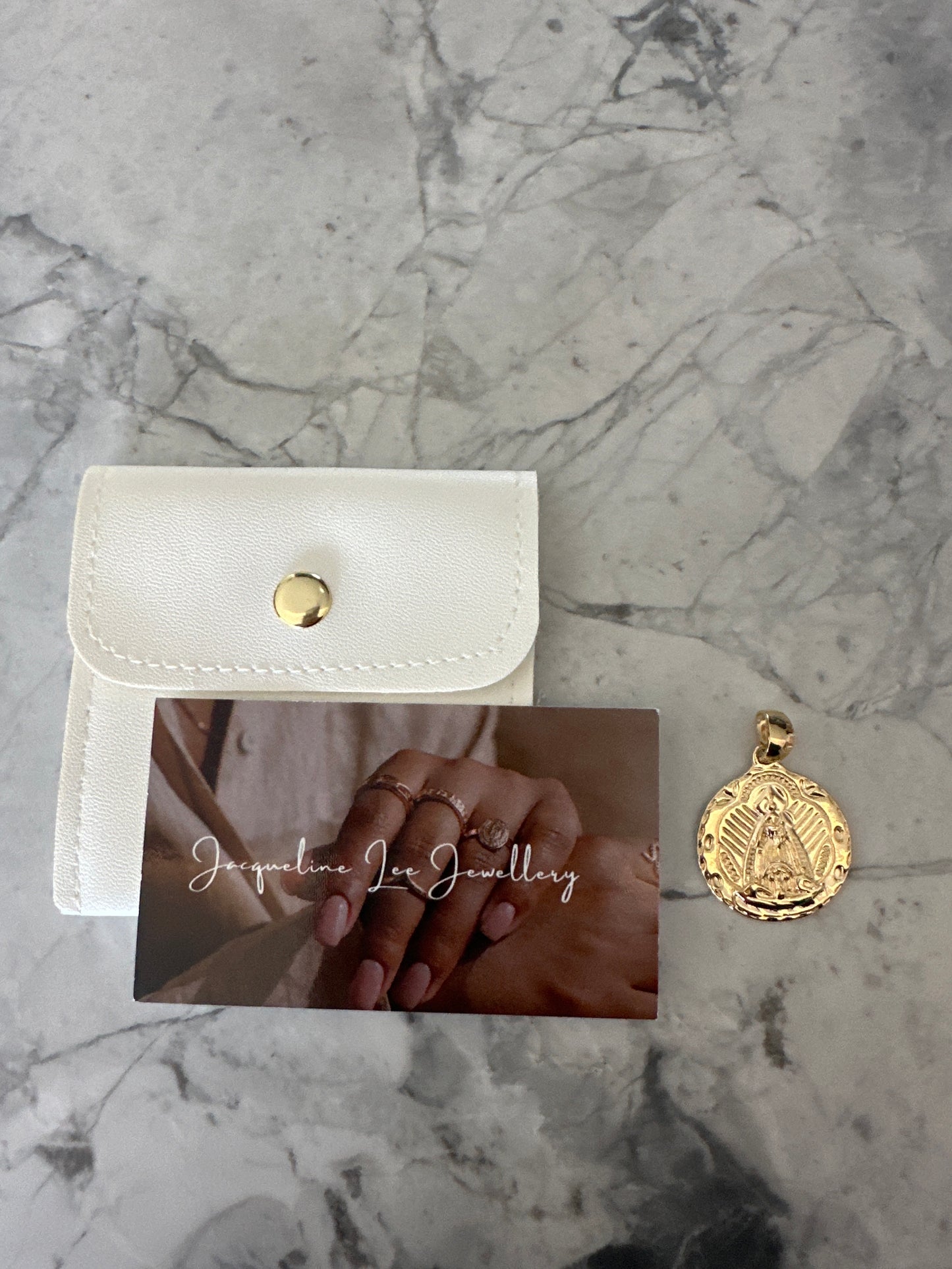 Pendant round coin