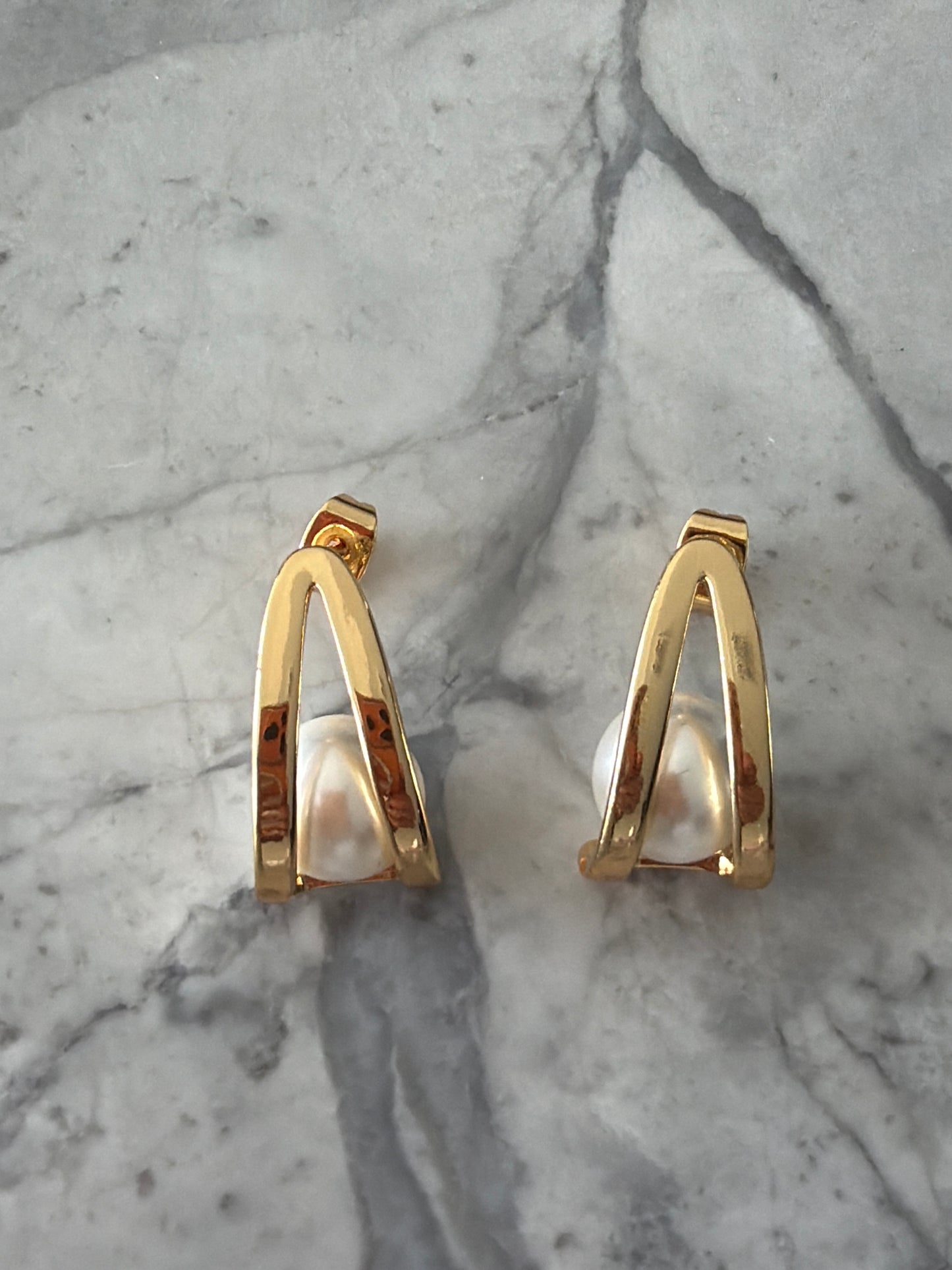 Everyday Modest Pearl Earrings 18k Gold Filled