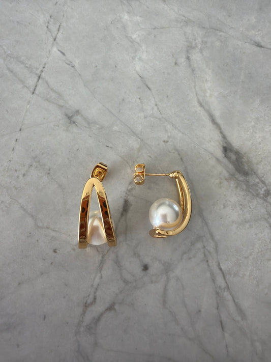 Everyday Modest Pearl Earrings 18k Gold Filled