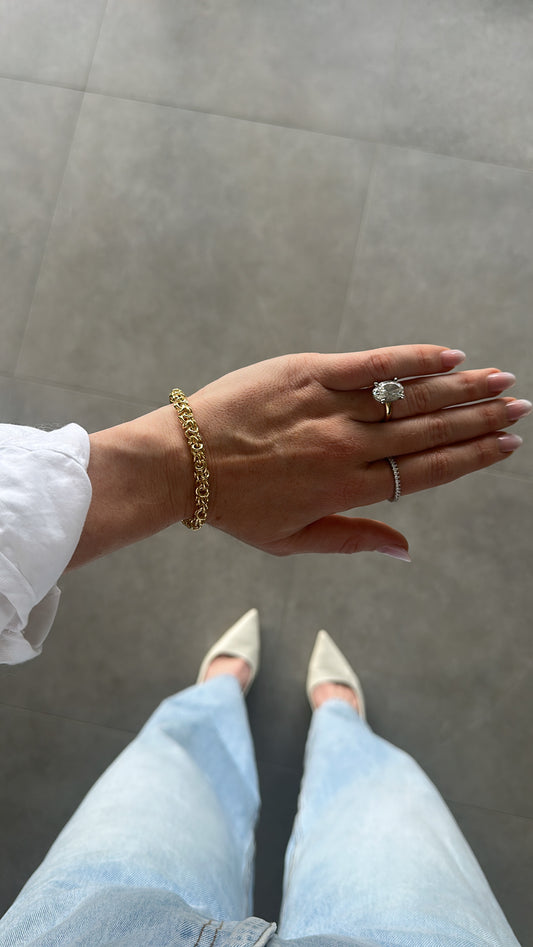 Chunky Knotted Link Bracelet Gold
